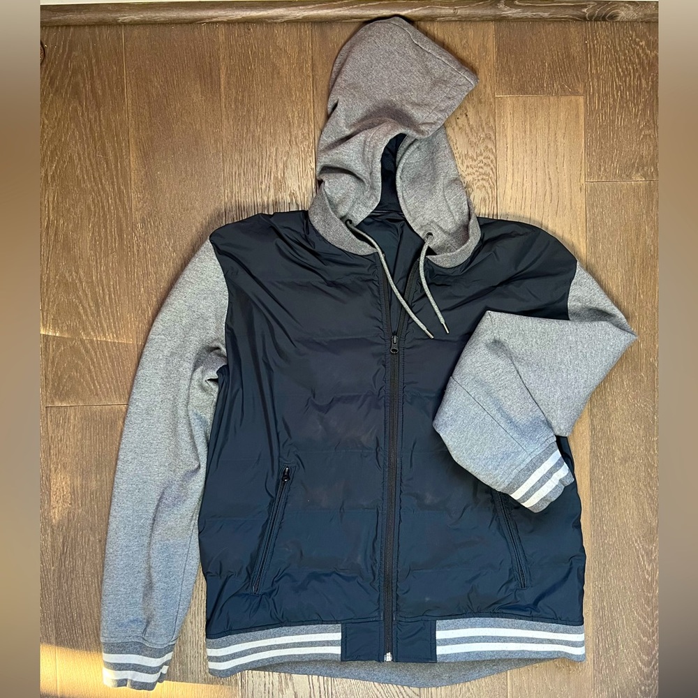 American Eagle Men’s Varsity Puffer with Hood
